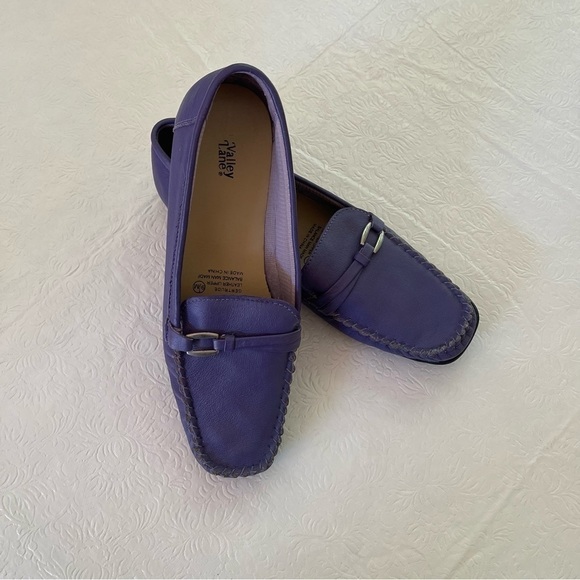 Valley Lane Gertrude Purple Leather Loafers Flats 9 1/2 - Picture 2 of 11